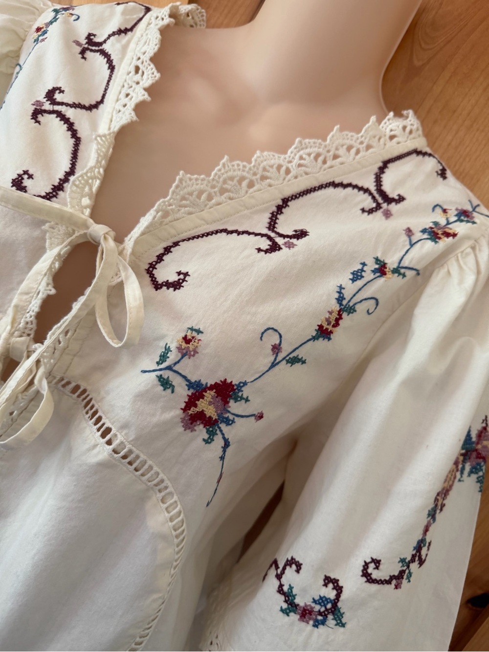 *SOLD* Jennifer & Grace Embroidered Cotton Peasant Blouse Boho Cottagecore L - Picture 3 of 14